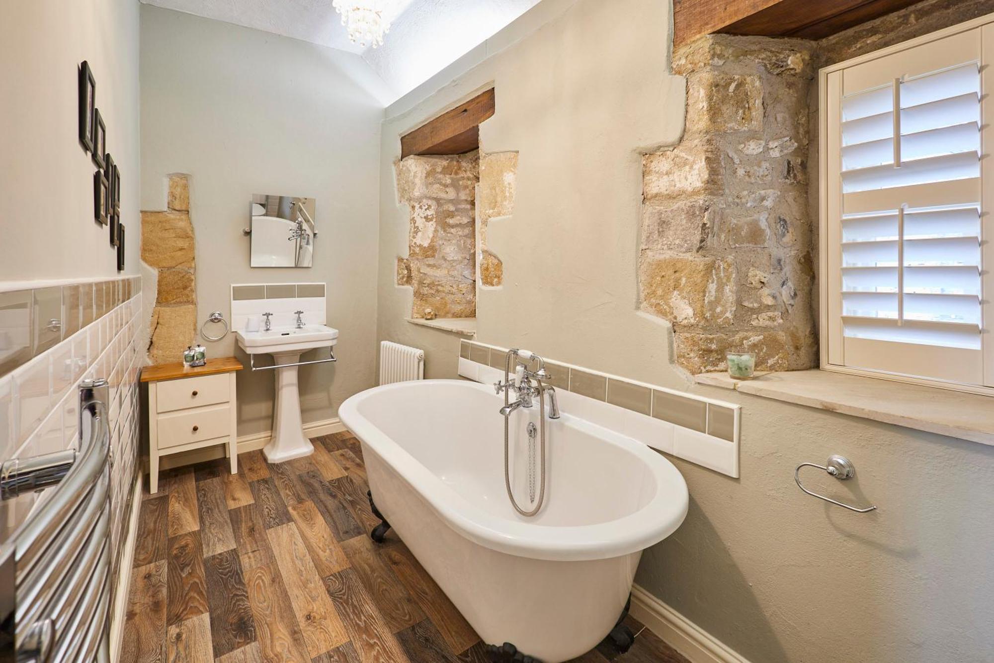 Host & Stay - Tithe Barn Cottages Easington Room photo